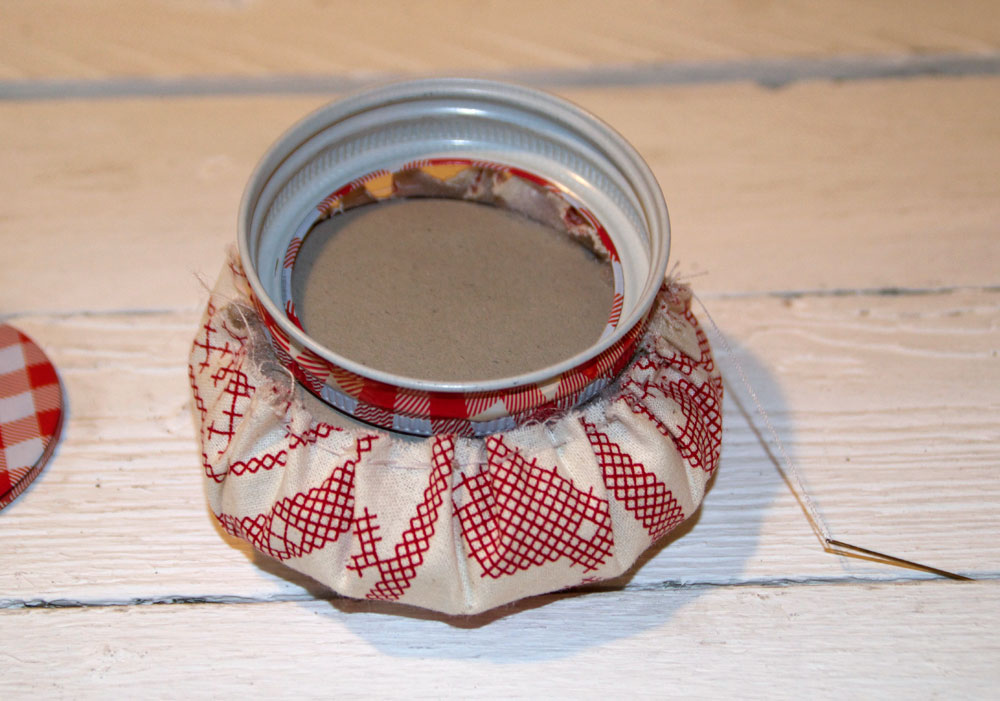 Sewing Jar with Pin Cushion – How to Make